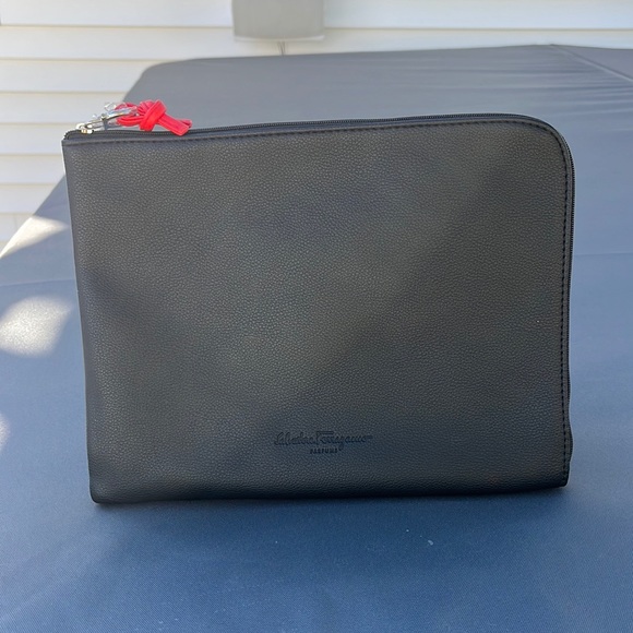 Salvador Ferragamo, me large, cosmetic bag, new without tags